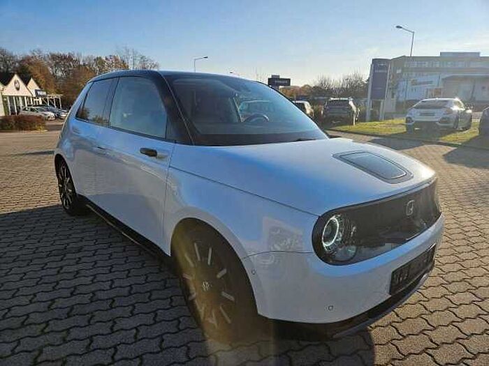 Honda e Advance 17er