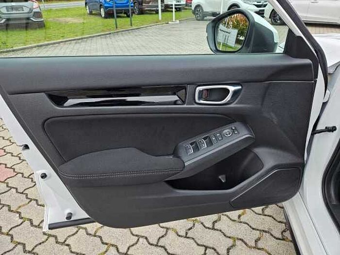 Honda Civic 2,0 e: HEV Elegance