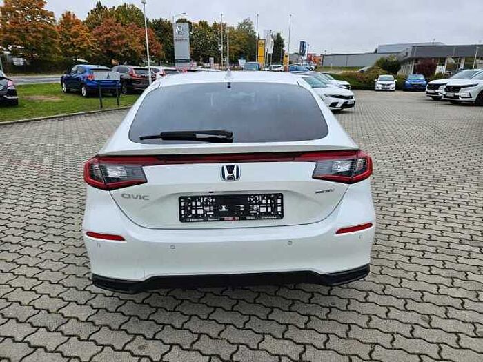 Honda Civic 2,0 e: HEV Elegance