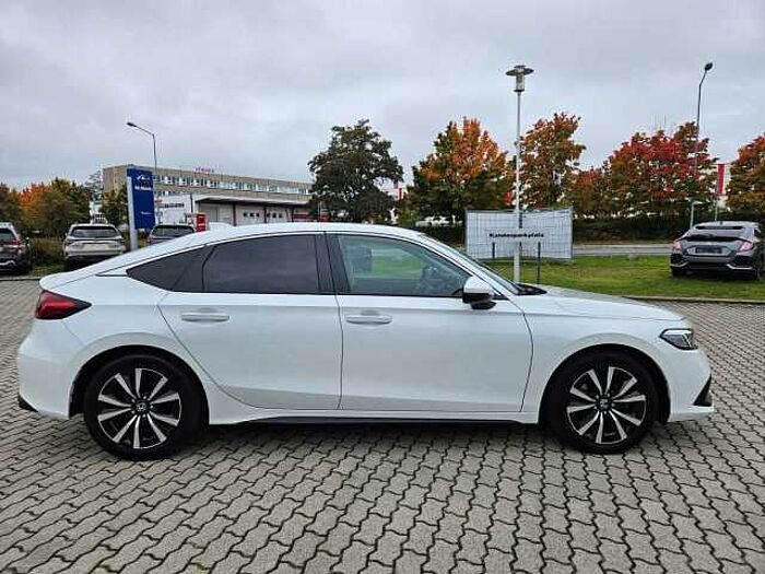 Honda Civic 2,0 e: HEV Elegance