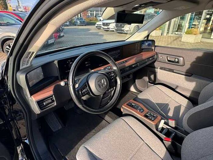 Honda e Advance 17er