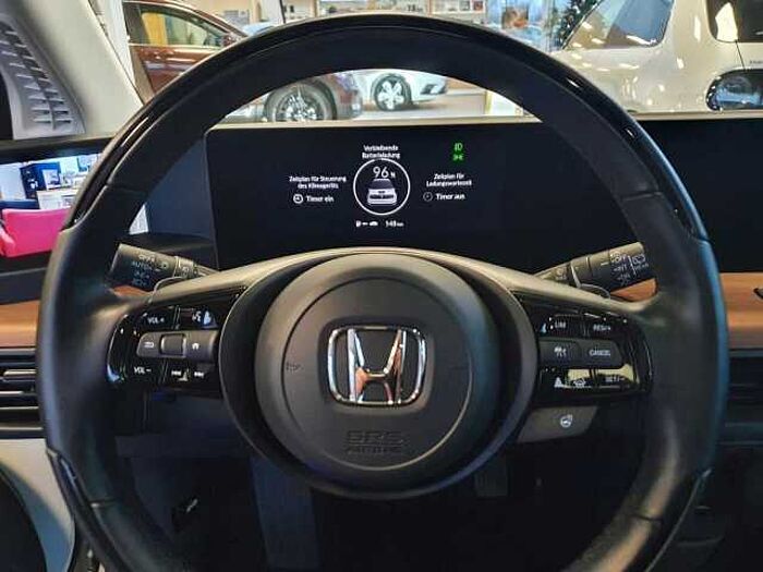 Honda e Advance 17er