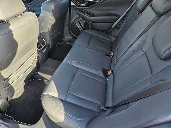 Subaru OUTBACK 2,5 Platinum