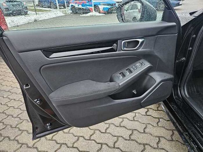 Honda Civic e: HEV Elegance